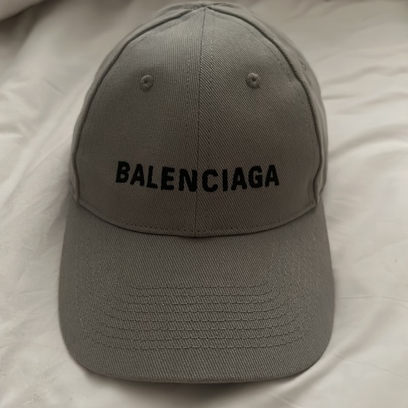 BALENCIAGA GREY LOGO CAP - Picture 4 of 6